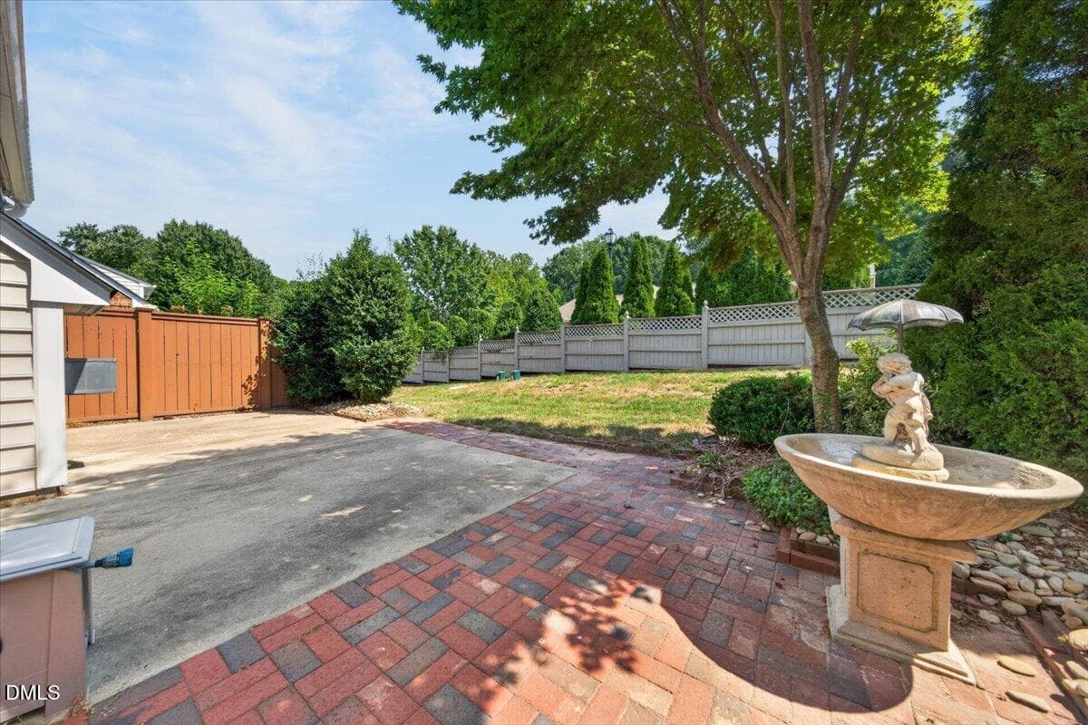 16-3904SunsetMapleCtRaleighNC27612_016 - 3904 Sunset Maple Court, Raleigh, NC 27612