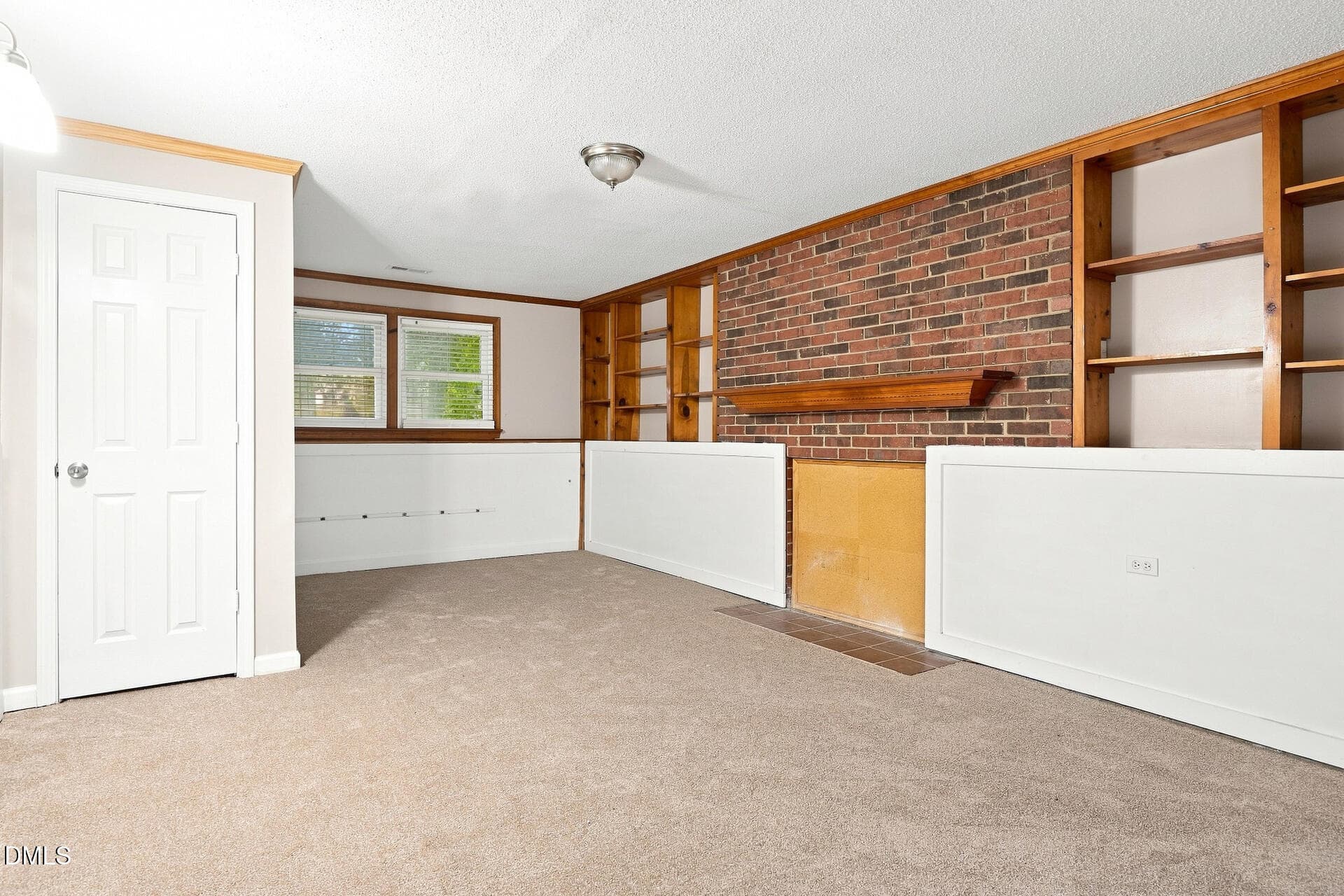 009 - Family Room - 2213 Carthage Circle, Raleigh, NC 27604, Raleigh