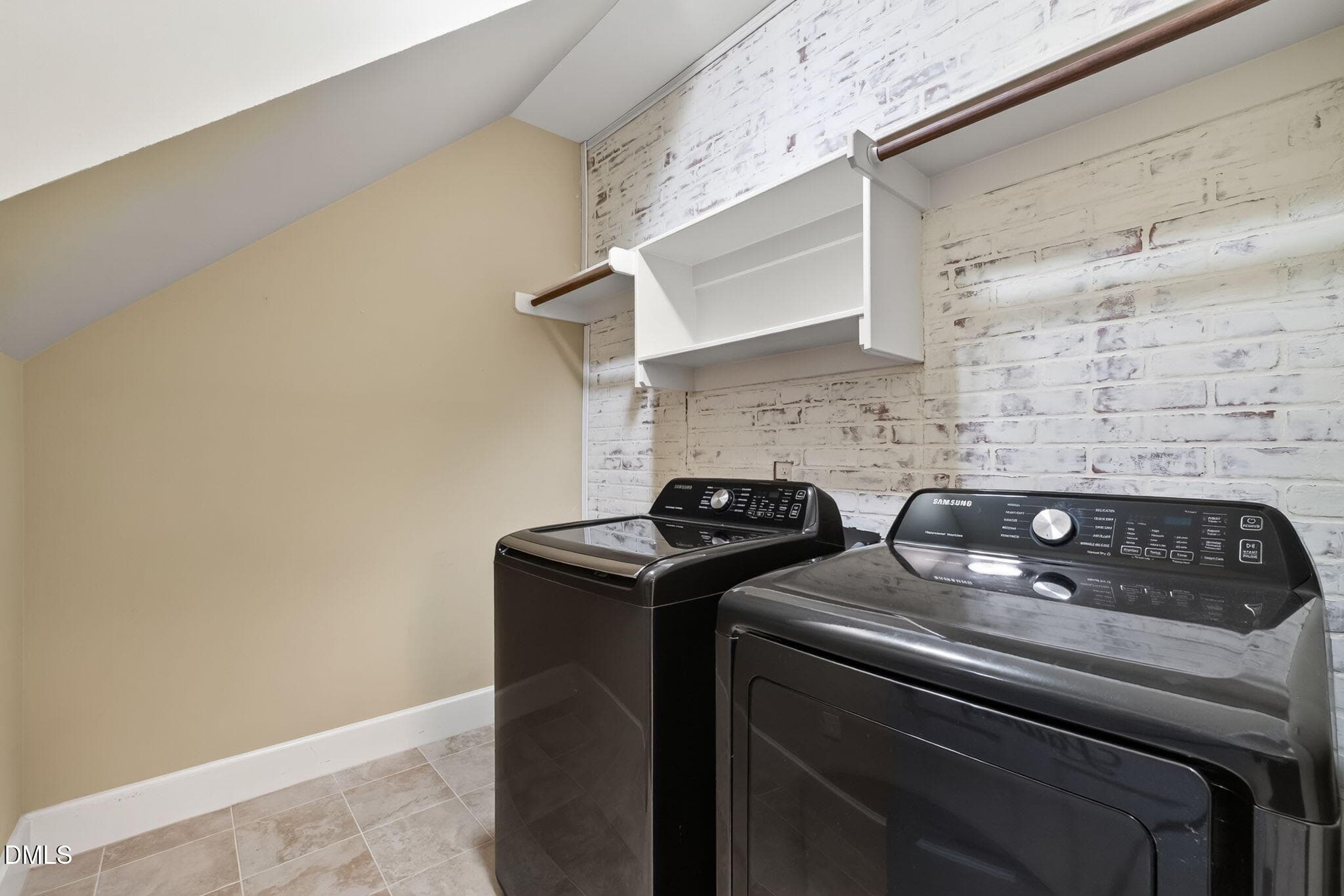 Fancy Pants - 131 Nashville Drive, Archer Lodge, NC 27527, Archer Lodge