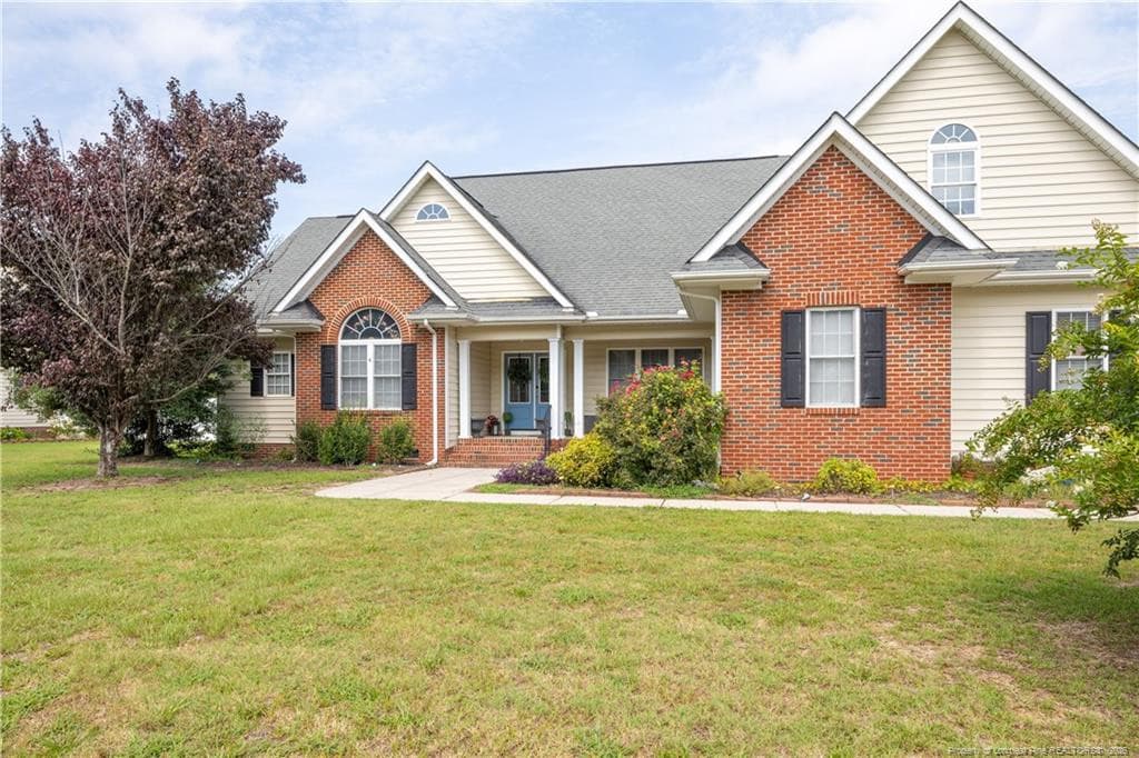Photo 2 - 165 Pinecroft Drive, Dunn, NC 28334