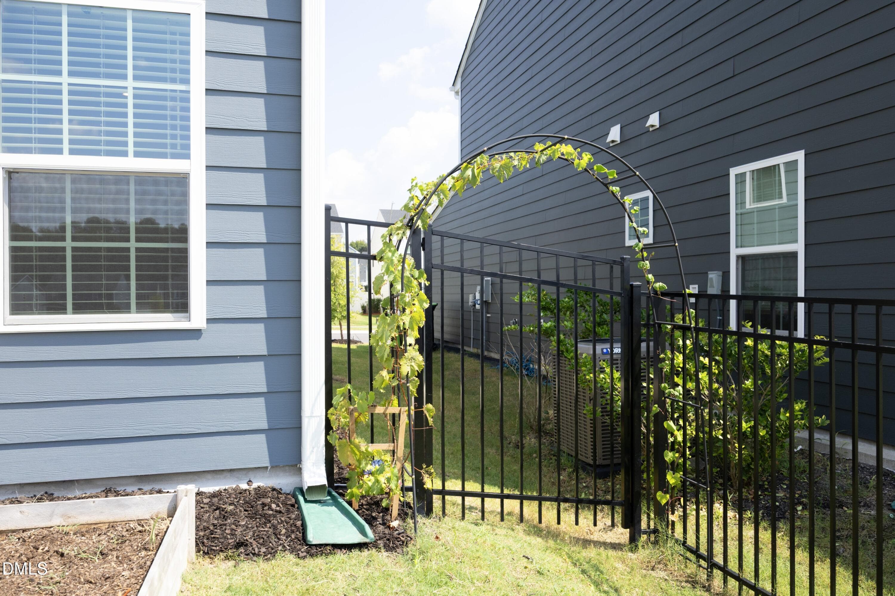 38ArchedGate - 1056 Chevy Park Landing, Wendell, NC 27591, Wendell