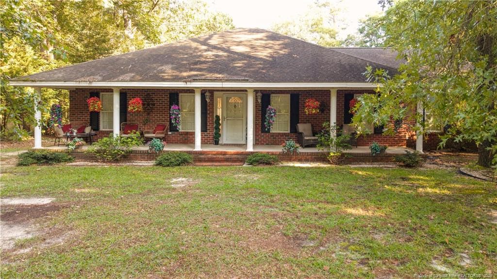295 Sprunt Drive, Clinton, NC 28328