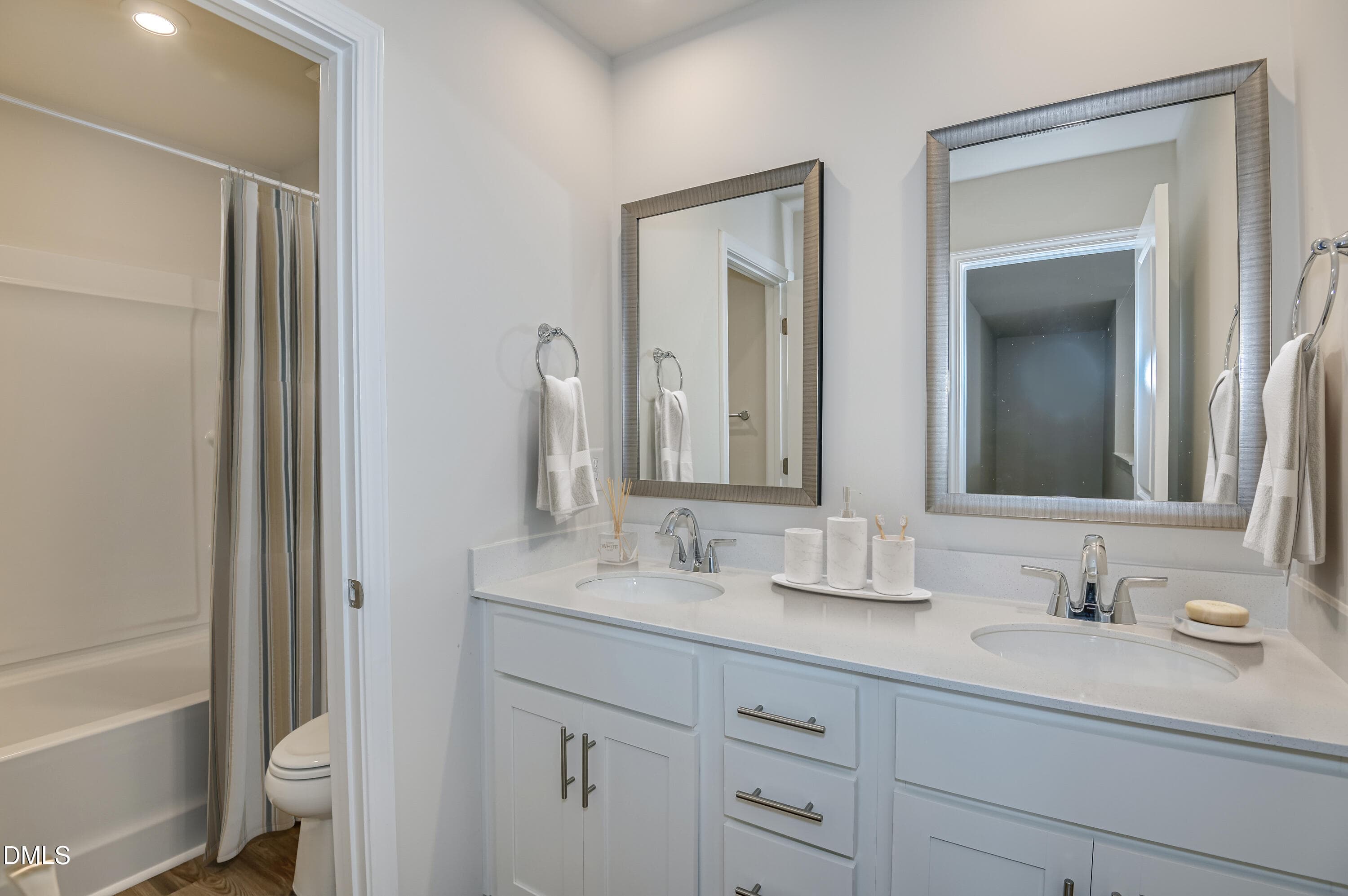 S_AGS_FRG_INT_Tyndall_ FBTH - 73 King Tucks Way, Four Oaks, NC 27524, Four Oaks