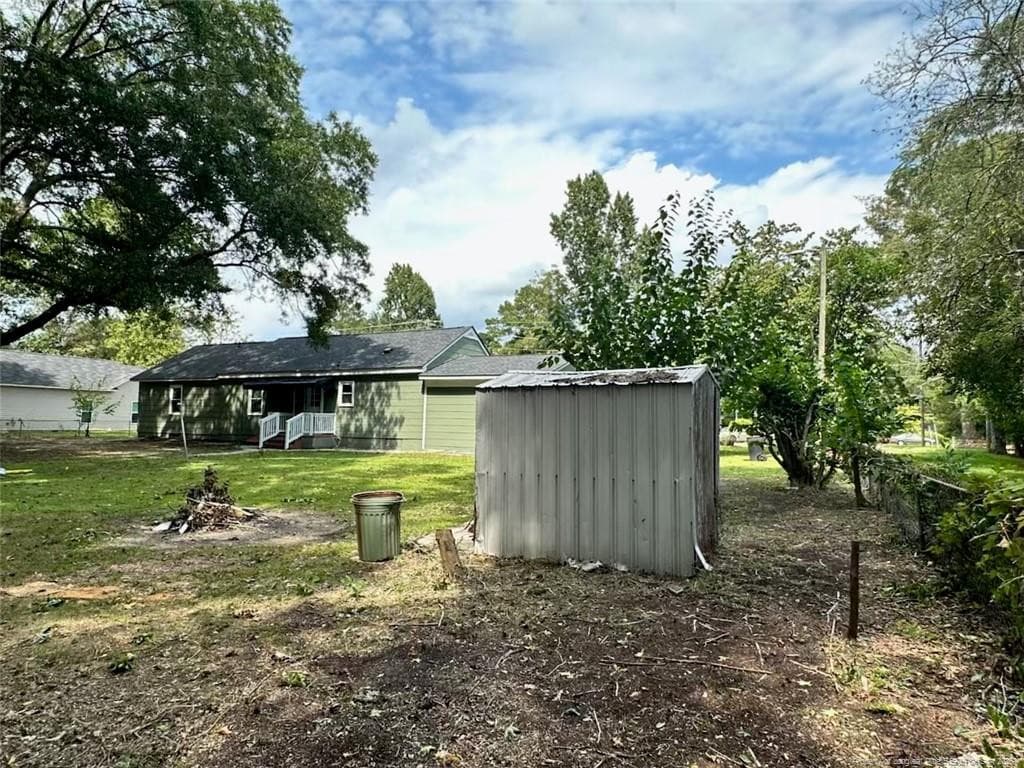 Photo 4 - 506 Stetson Street, Clinton, NC 28323