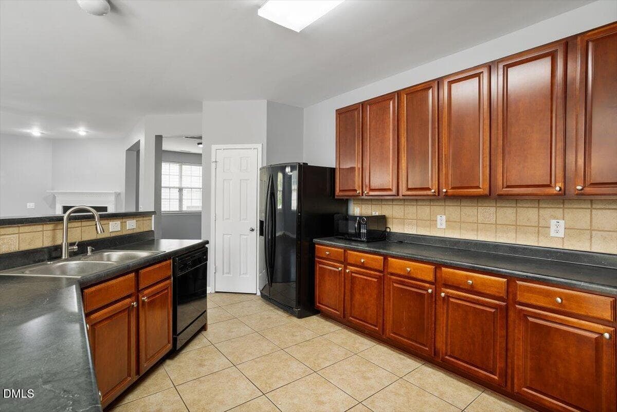 20-205 Amacord Way [3047892]_19 - 205 Amacord Way, Holly Springs, NC 27540, Holly Springs