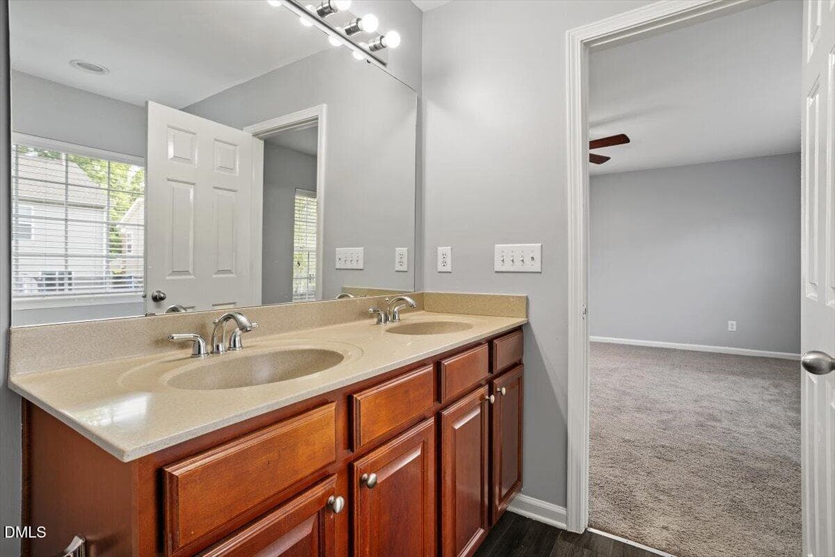 35-205 Amacord Way [3047892]_32 - 205 Amacord Way, Holly Springs, NC 27540, Holly Springs