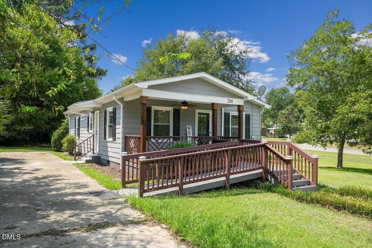 06-204 E Branch St-6 - 204 E Branch Street, Benson, NC 27504, Benson
