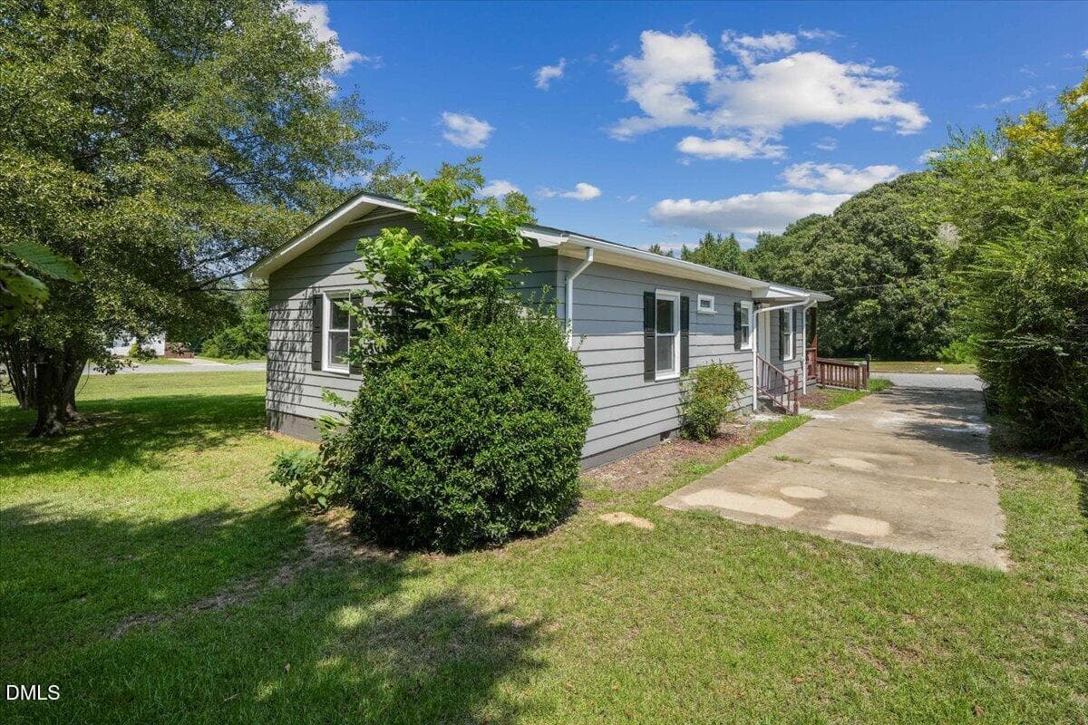 08-204 E Branch St-8 - 204 E Branch Street, Benson, NC 27504, Benson