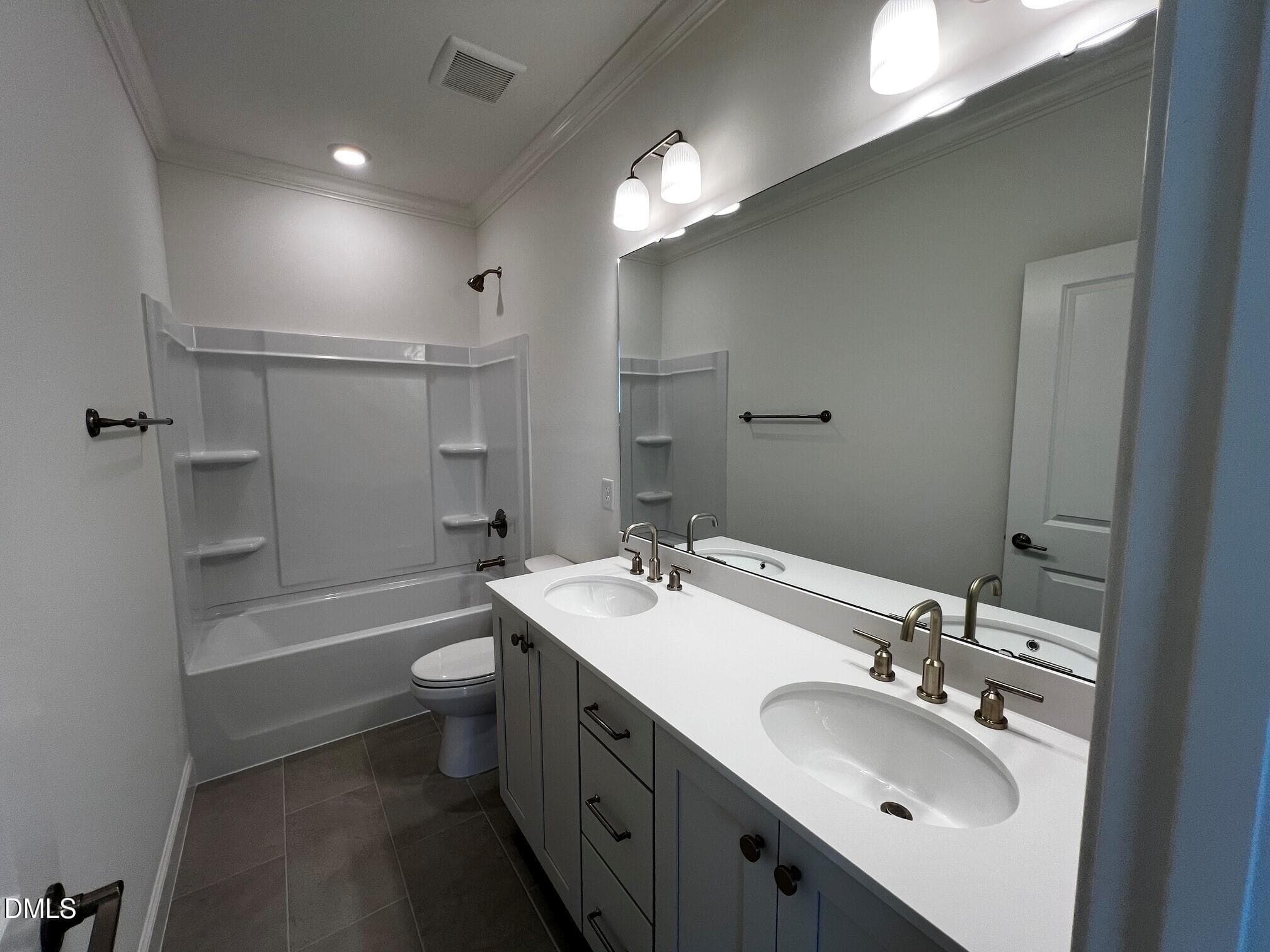 2nd floor hall bath - 1675 Terry Road, Durham, NC 27712, Durham