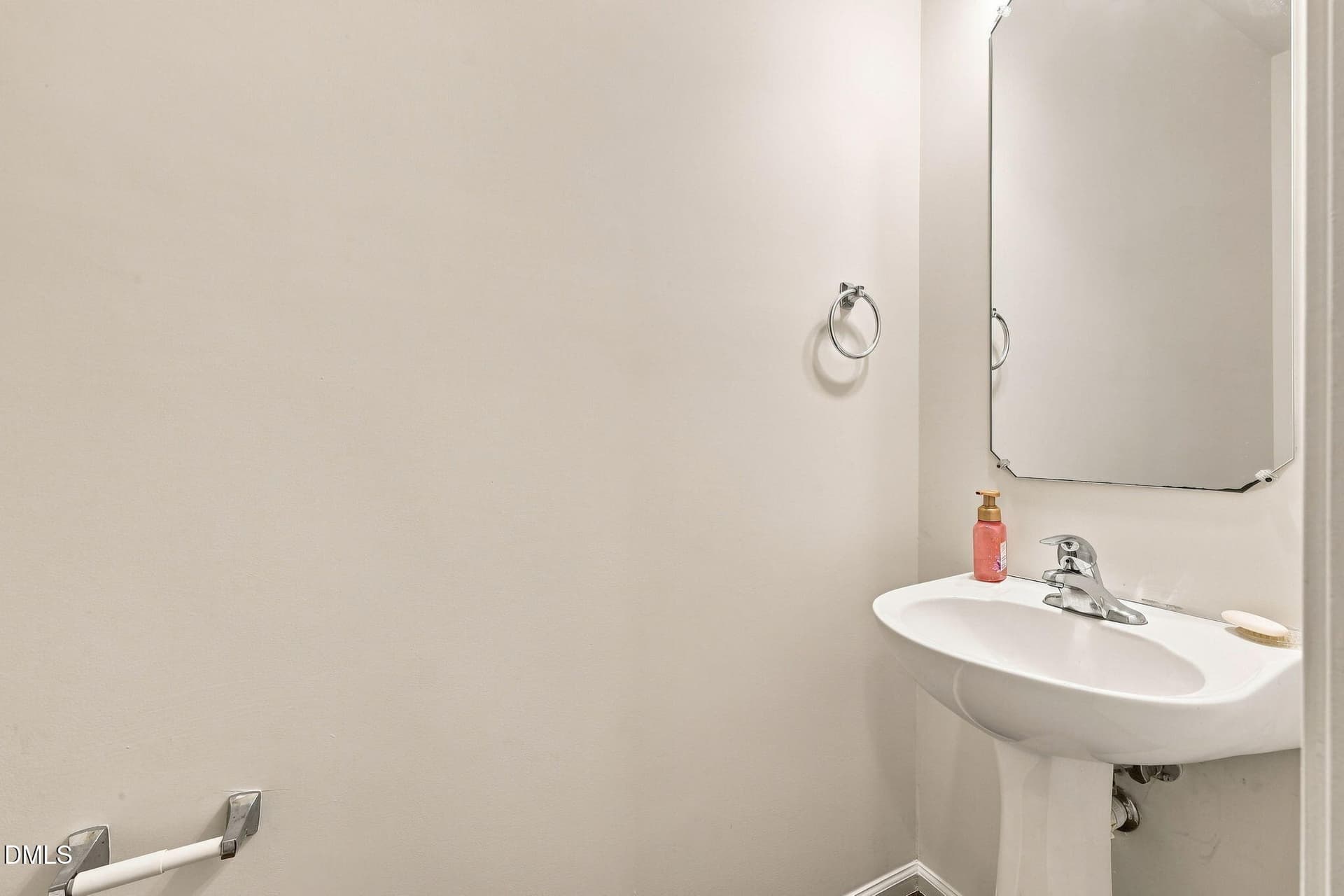 25-web-or-mls-IMG_6156 - 608 Samuel Cary Drive, Cary, NC 27511