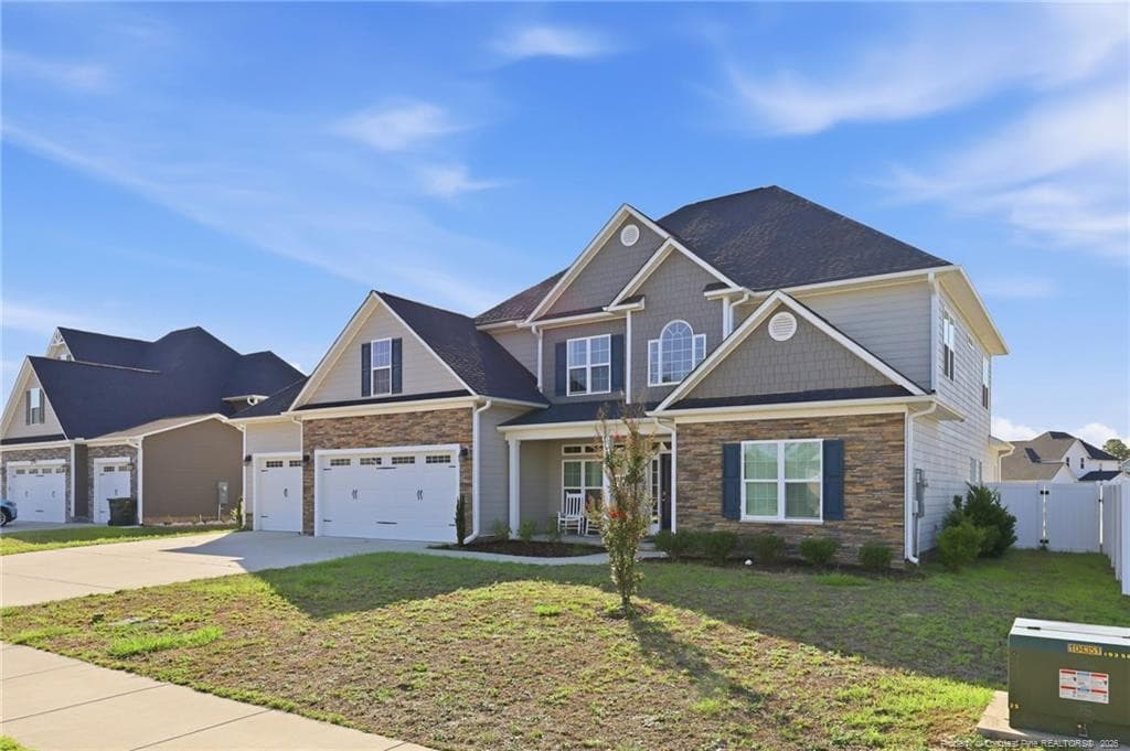 Photo 2 - 2950 Cragburn Place, Fayetteville, NC 28306, Fayetteville