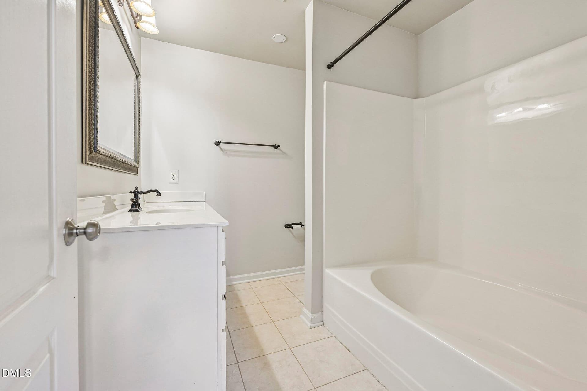 15-web-or-mls-Old Grove Ln-S0509-015 - 128 Old Grove Lane, Apex, NC 27502