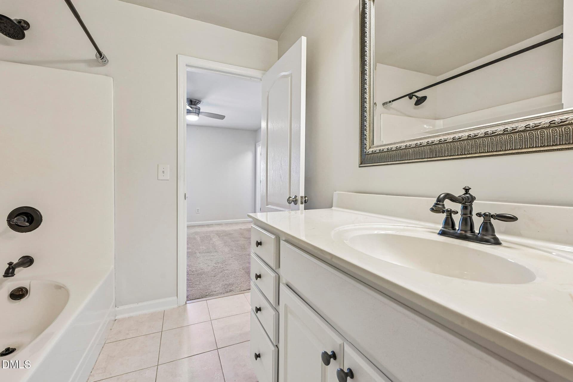 16-web-or-mls-Old Grove Ln-S0509-016 - 128 Old Grove Lane, Apex, NC 27502