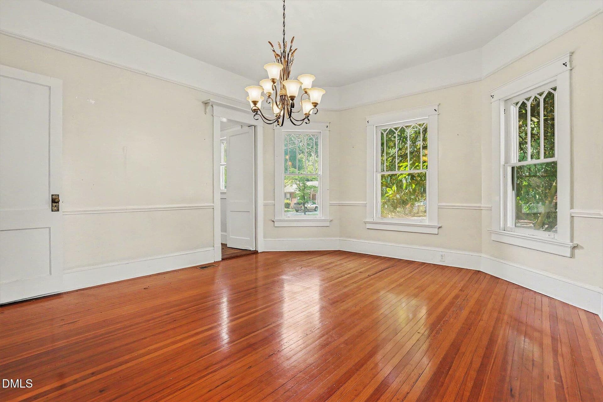 005_file_2990 - 202 N Green Street, Selma, NC 27576