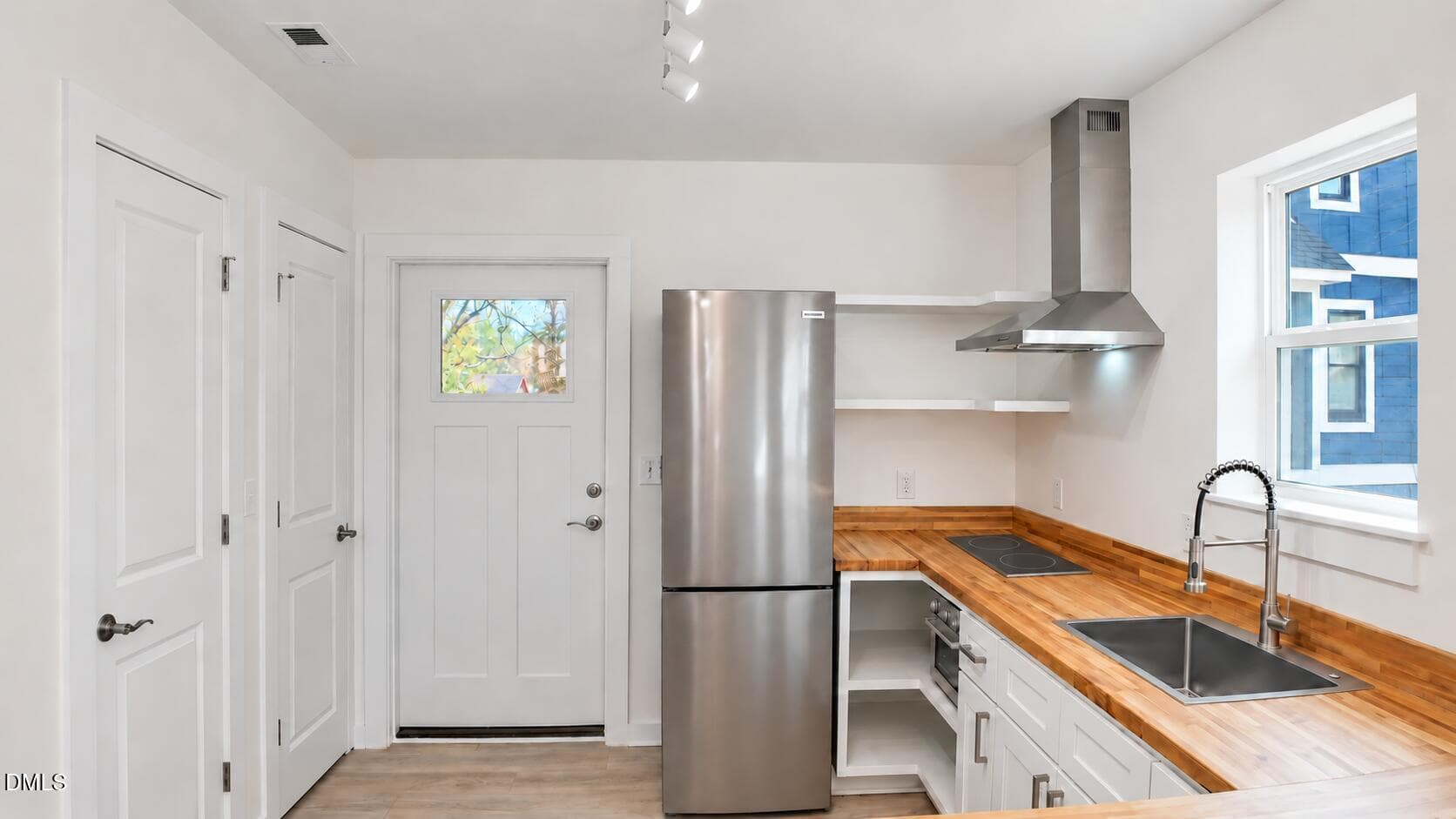 Kitchen - 1308 Sedgefield Street C, Durham, NC 27705, Durham