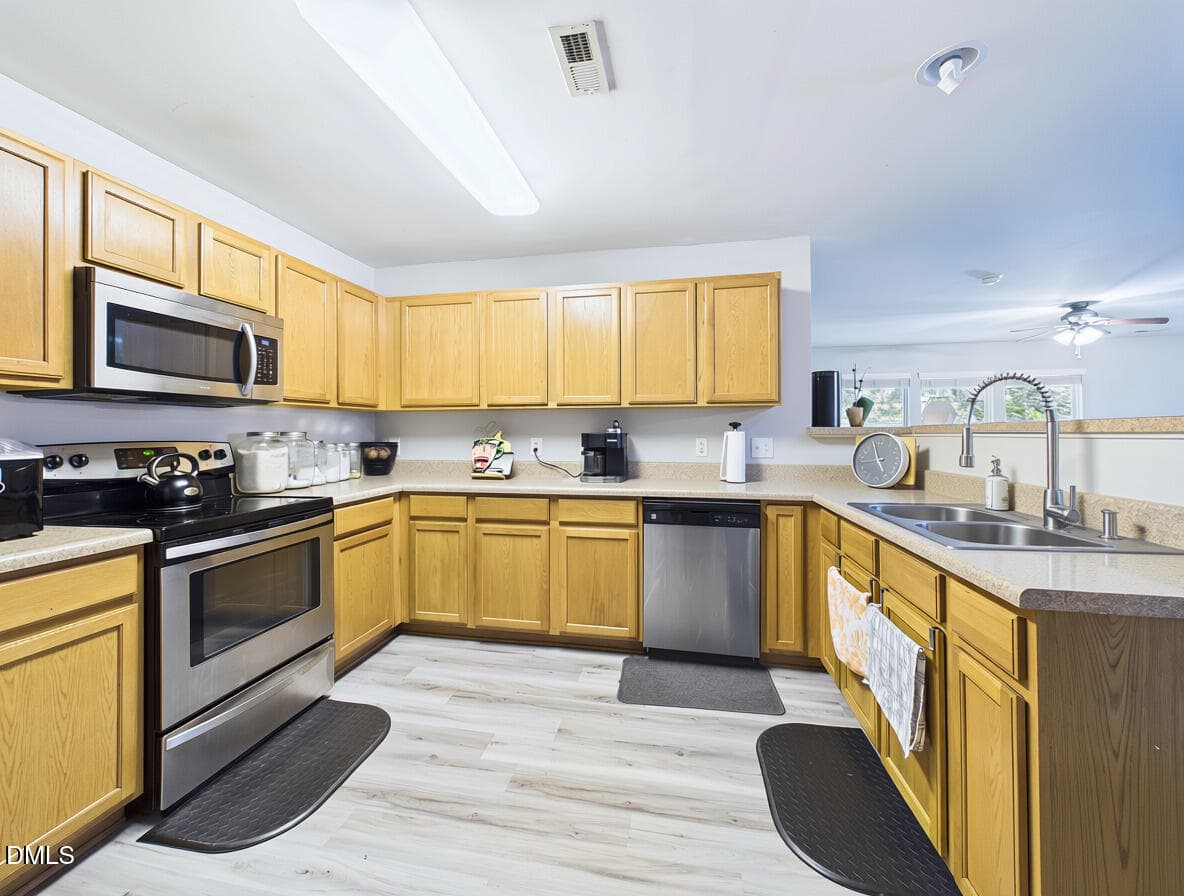 Kitchen - 3790 Burtons Barn Street, Raleigh, NC 27610, Raleigh
