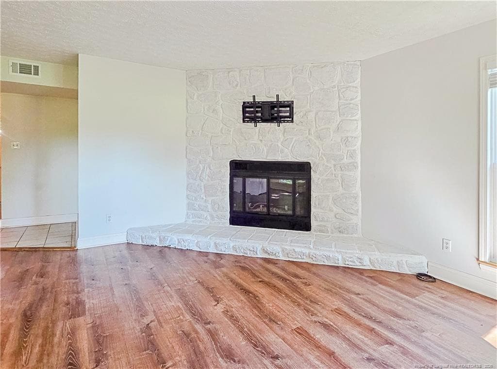Photo 7 - 4305 Falls Drive, Hope Mills, NC 28348