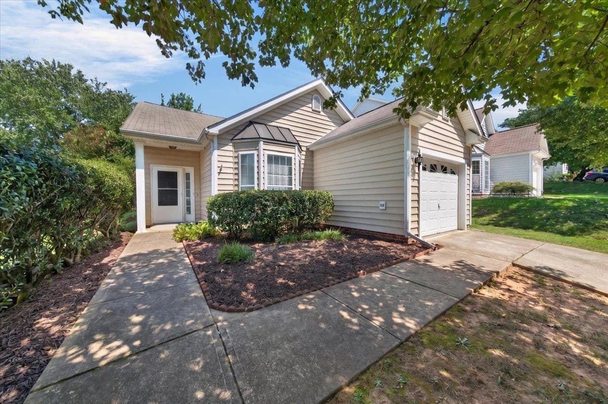 05-5045DeltaLakeDrRaleigh_005.jpg - 5045 Delta Lake Drive, Raleigh, NC 27612, Raleigh