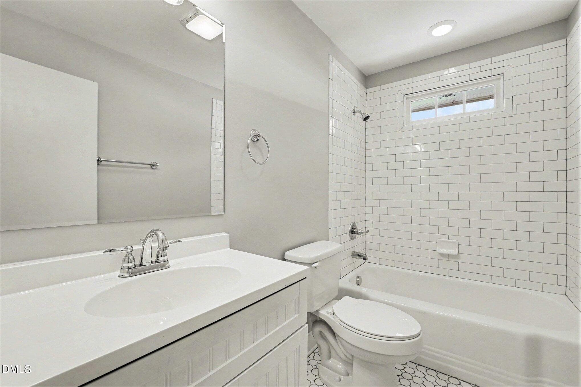 Bath 2 - 6812 Pulley Town Road, Wake Forest, NC 27587