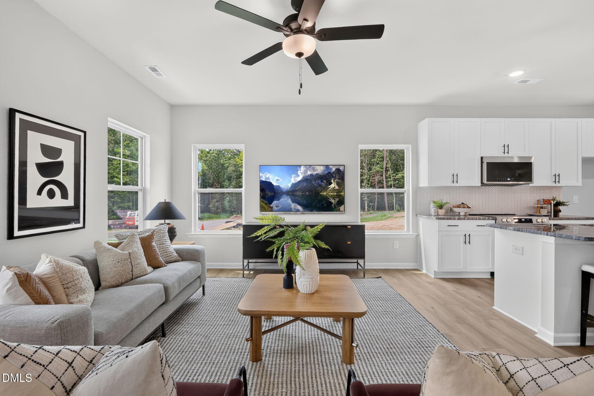 Photo of Similar - 207 Eagle Rock Drive, Lillington, NC 27546