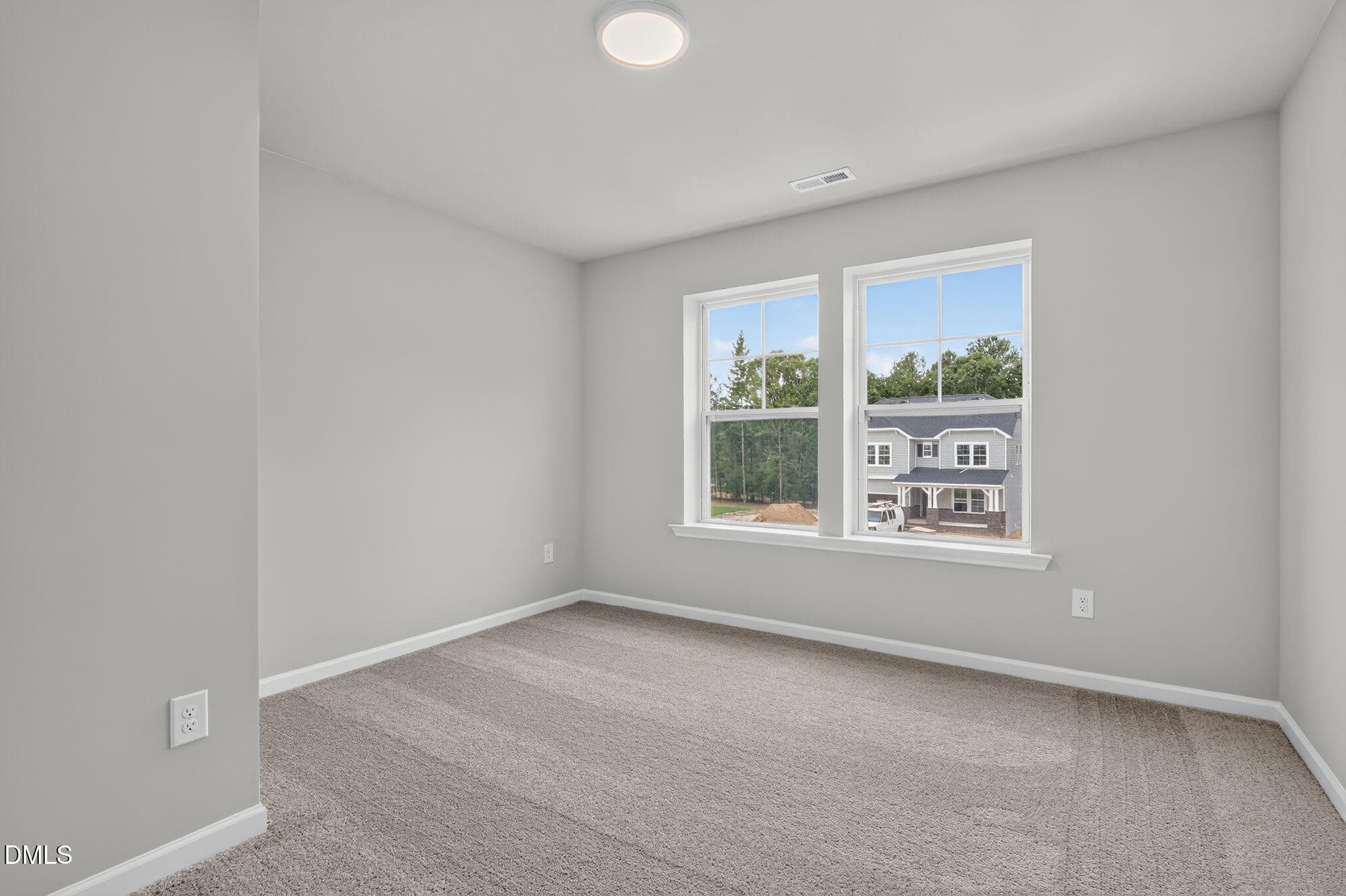 Photo of Similar - 207 Eagle Rock Drive, Lillington, NC 27546