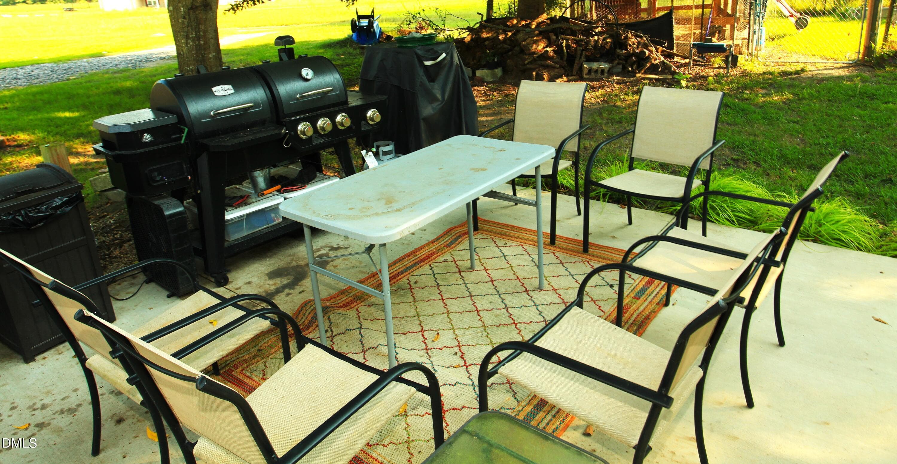 BBQ patio and furniture - 2351 Mount Pleasant Road, Willow Springs, NC 27592, Willow Springs