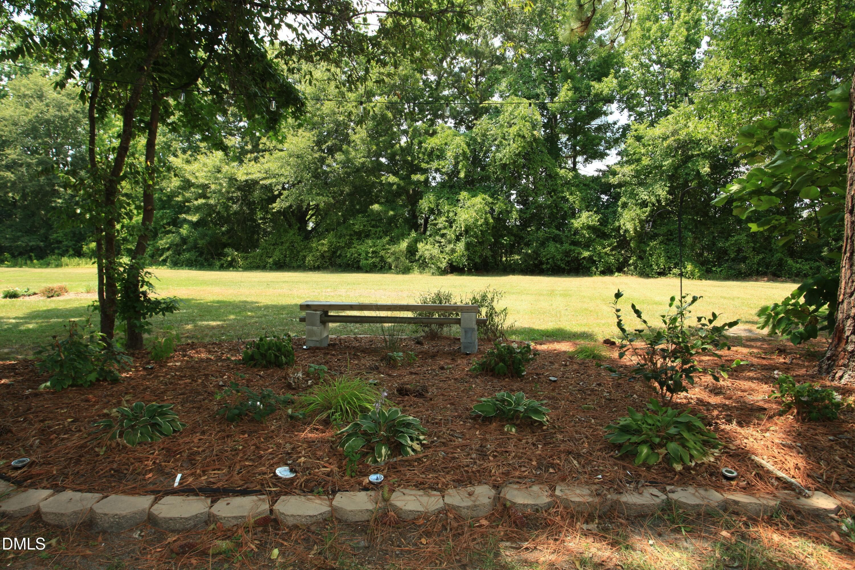 Bench garden 2 - 2351 Mount Pleasant Road, Willow Springs, NC 27592, Willow Springs