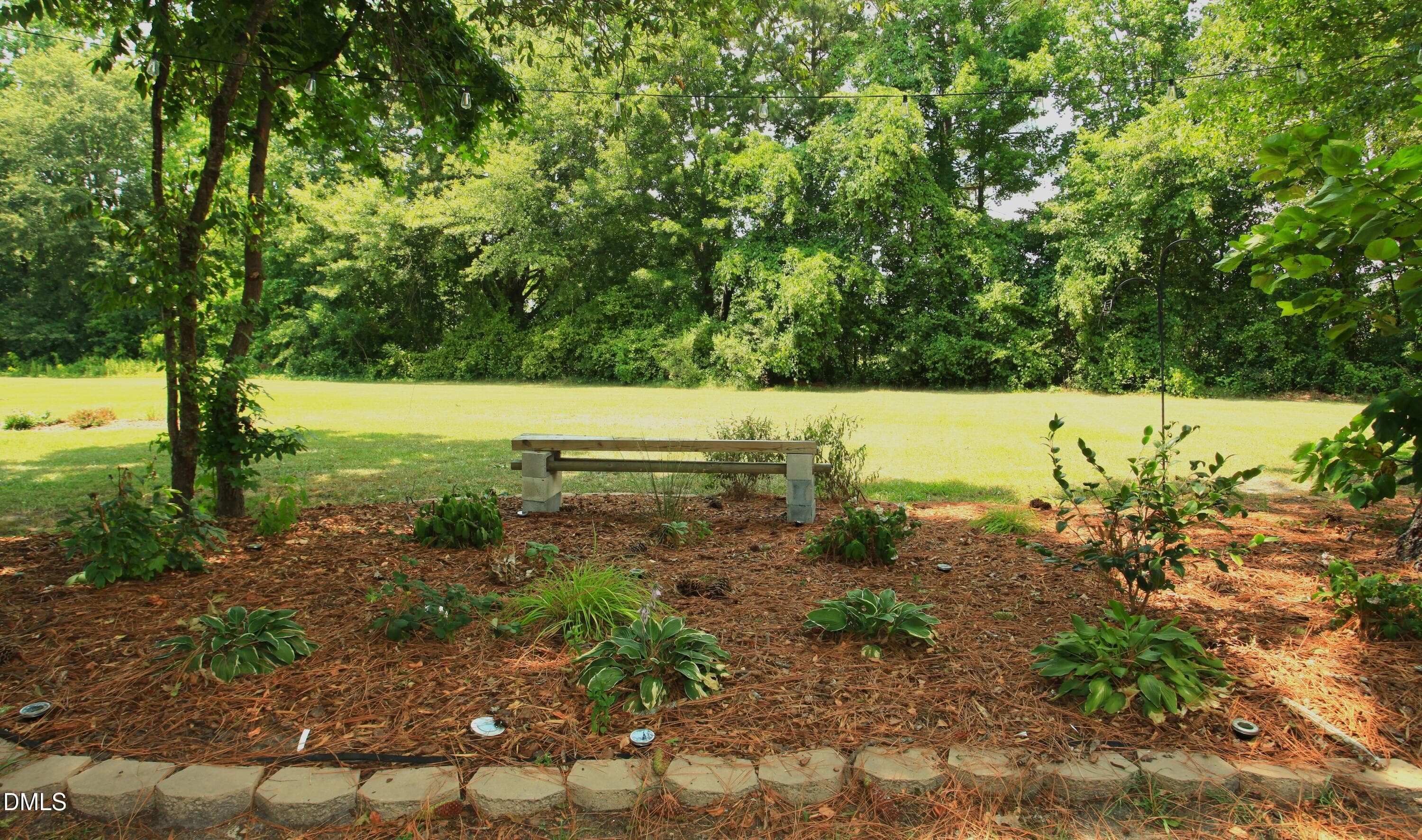 Bench garden - 2351 Mount Pleasant Road, Willow Springs, NC 27592, Willow Springs