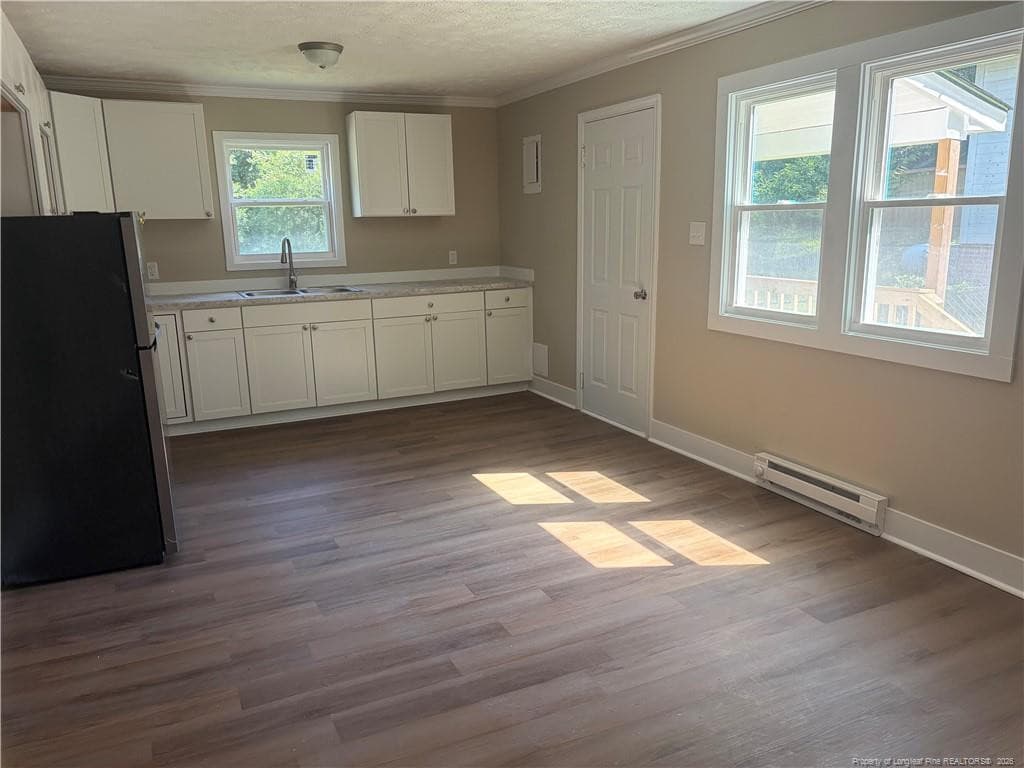 Photo 6 - 523 Oakwood Avenue, Raeford, NC 28376