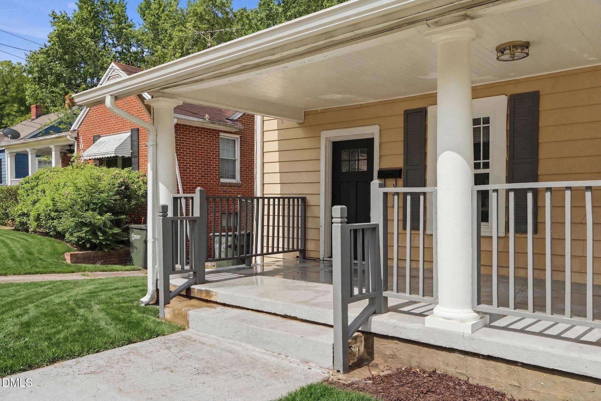 1011 Park Ave-3 Grass - 1011 Park Avenue, Durham, NC 27701, Durham
