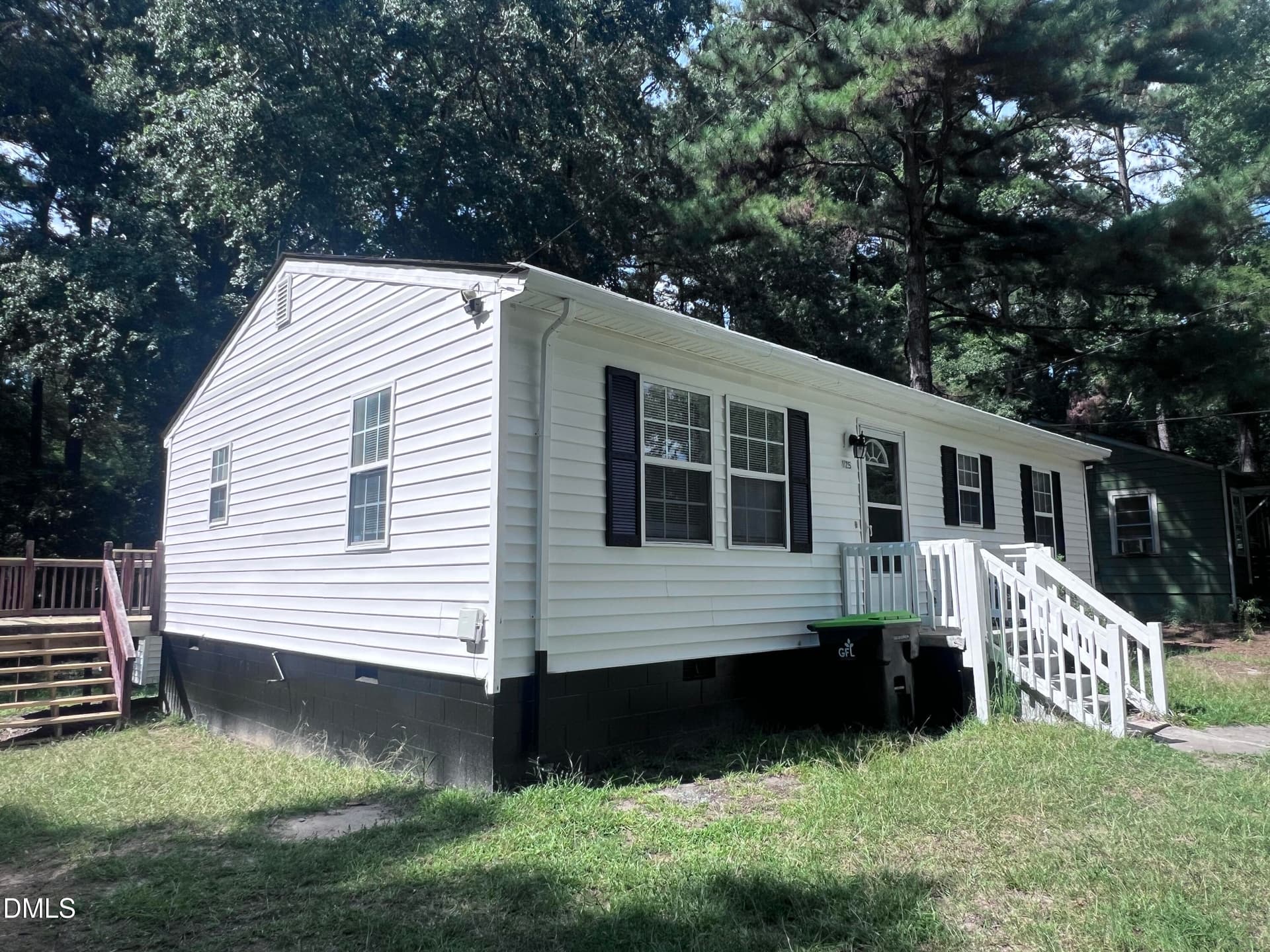 Front/left - 125 Booth Avenue, Henderson, NC 27536
