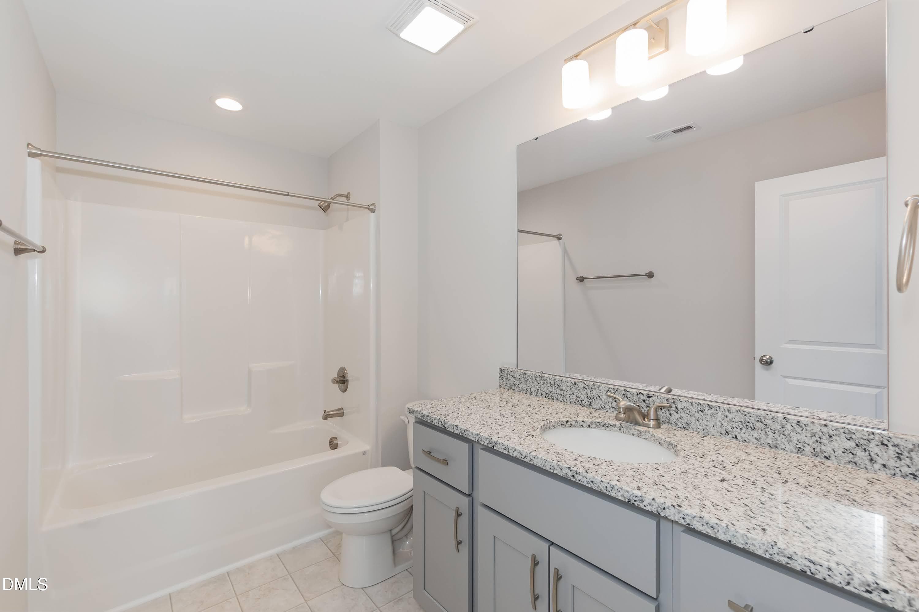 Primary Bath 01 (1) - 807 E Harnett Street, Dunn, NC 28334