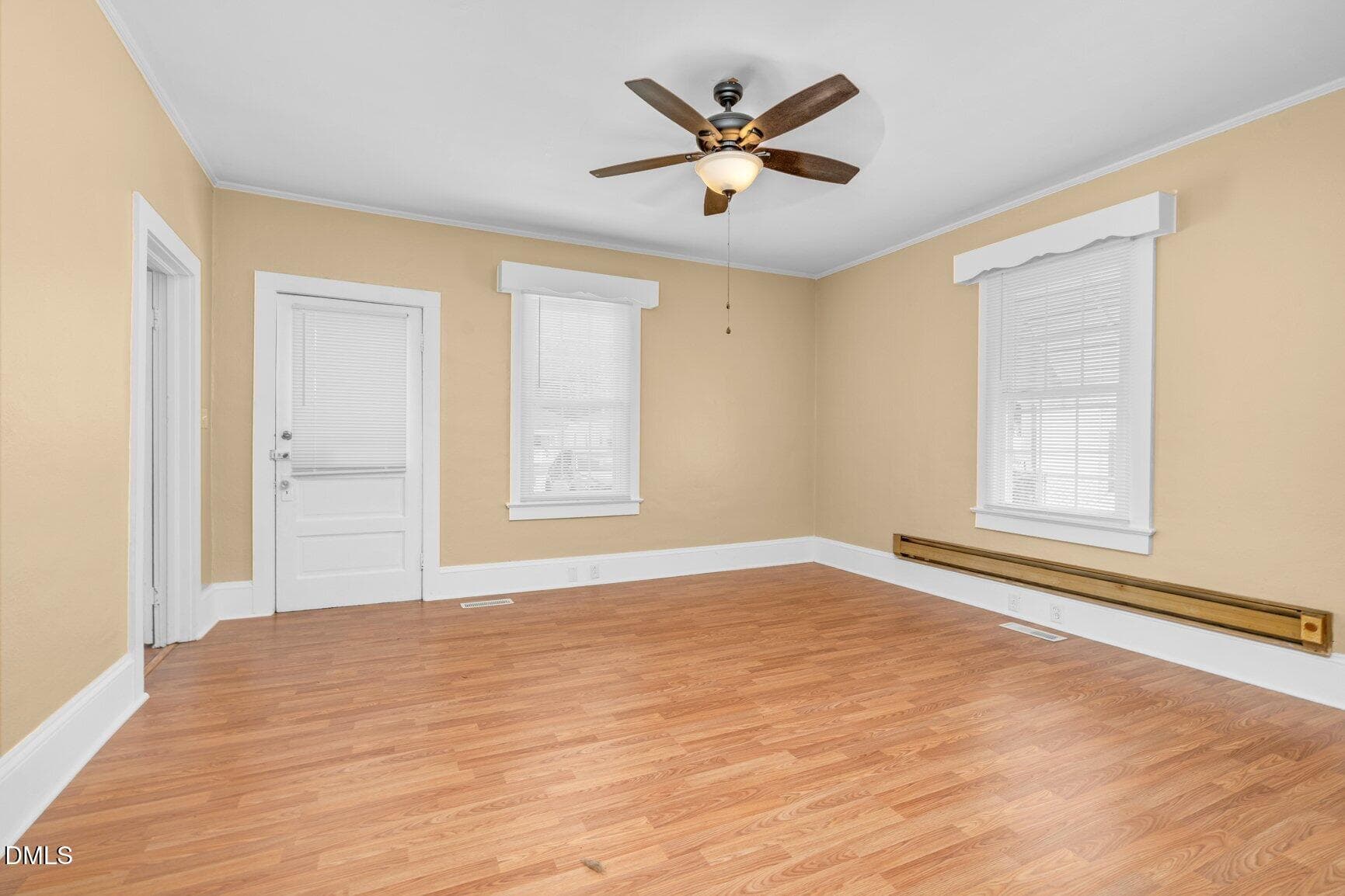 Living Room - 300 W Howard Avenue, Tarboro, NC 27886, Tarboro