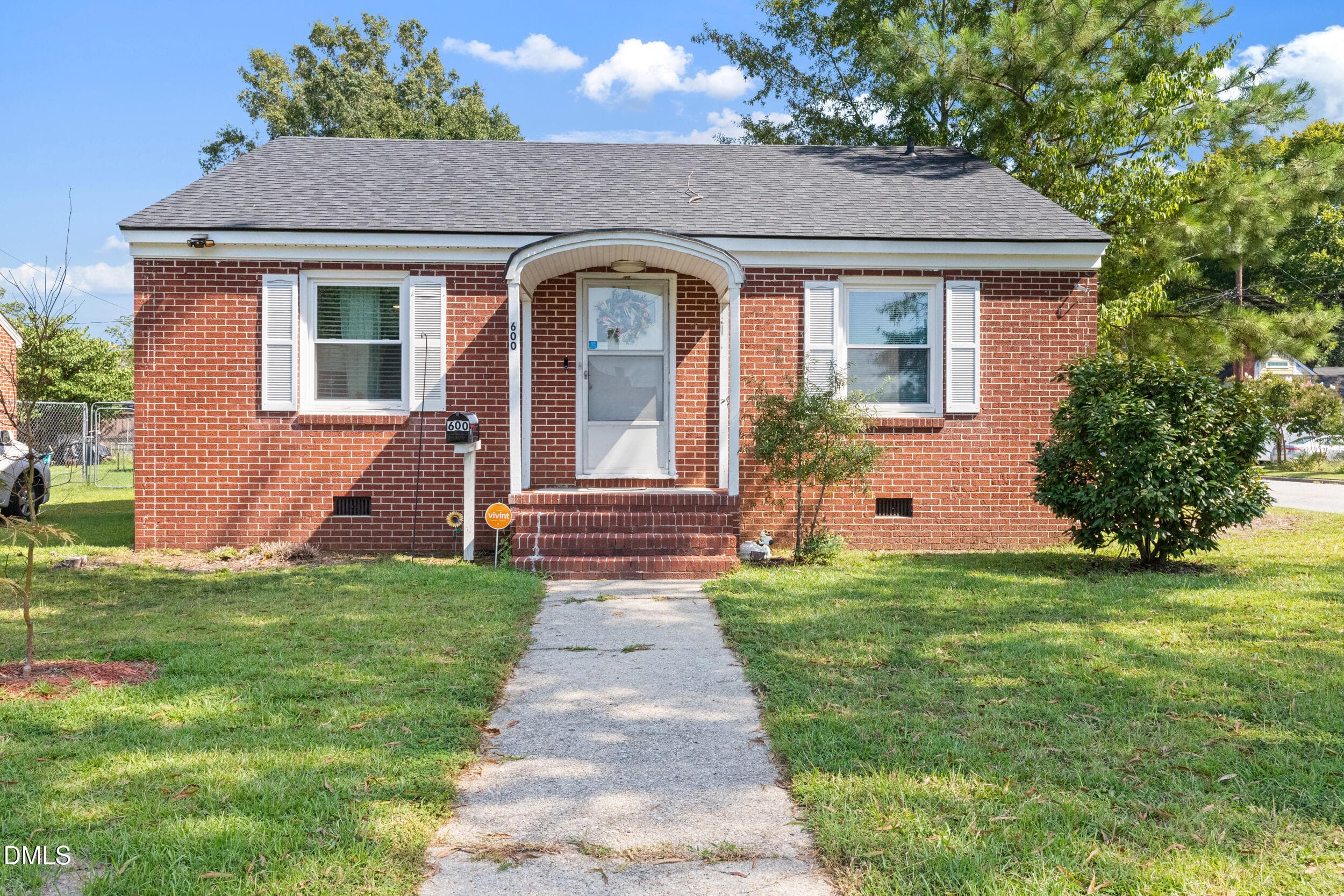 Front of Structure - 600 N Raiford Street, Selma, NC 27576