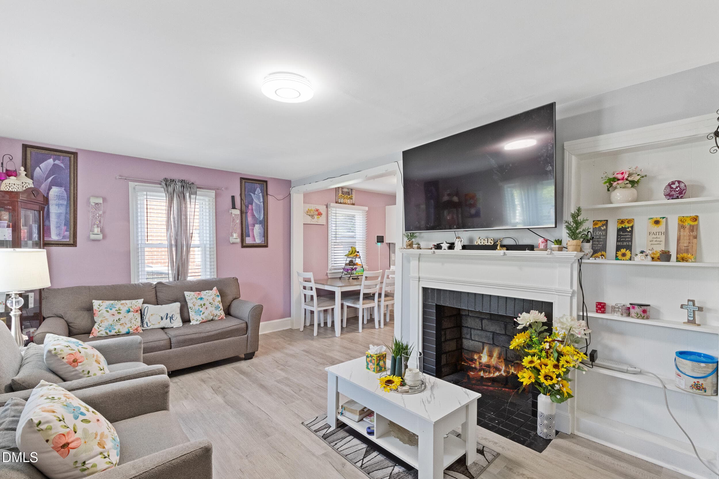 Living Room - 600 N Raiford Street, Selma, NC 27576