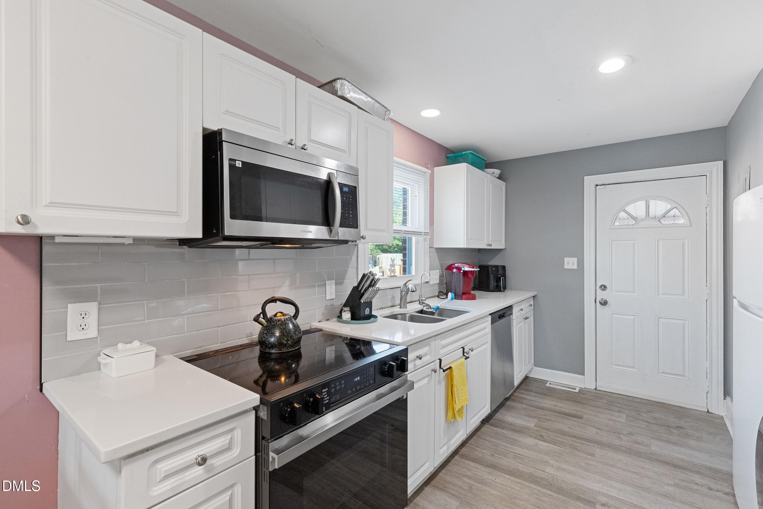 Kitchen - 600 N Raiford Street, Selma, NC 27576