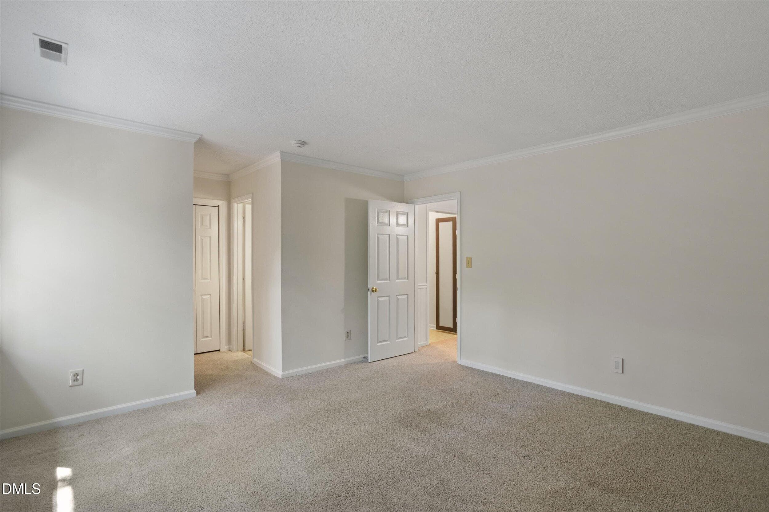 34-9 Lark Cir [3356004]_09042026_34 - 9 Lark Circle, Chapel Hill, NC 27517, Chapel Hill