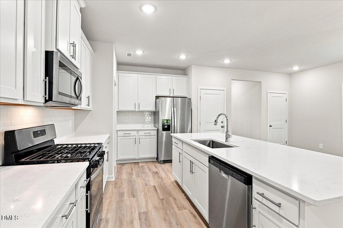 10-RAL_AvalonPlace_Paisley_1428HatterasR - 1428 Hatteras Road, Durham, NC 27704, Durham