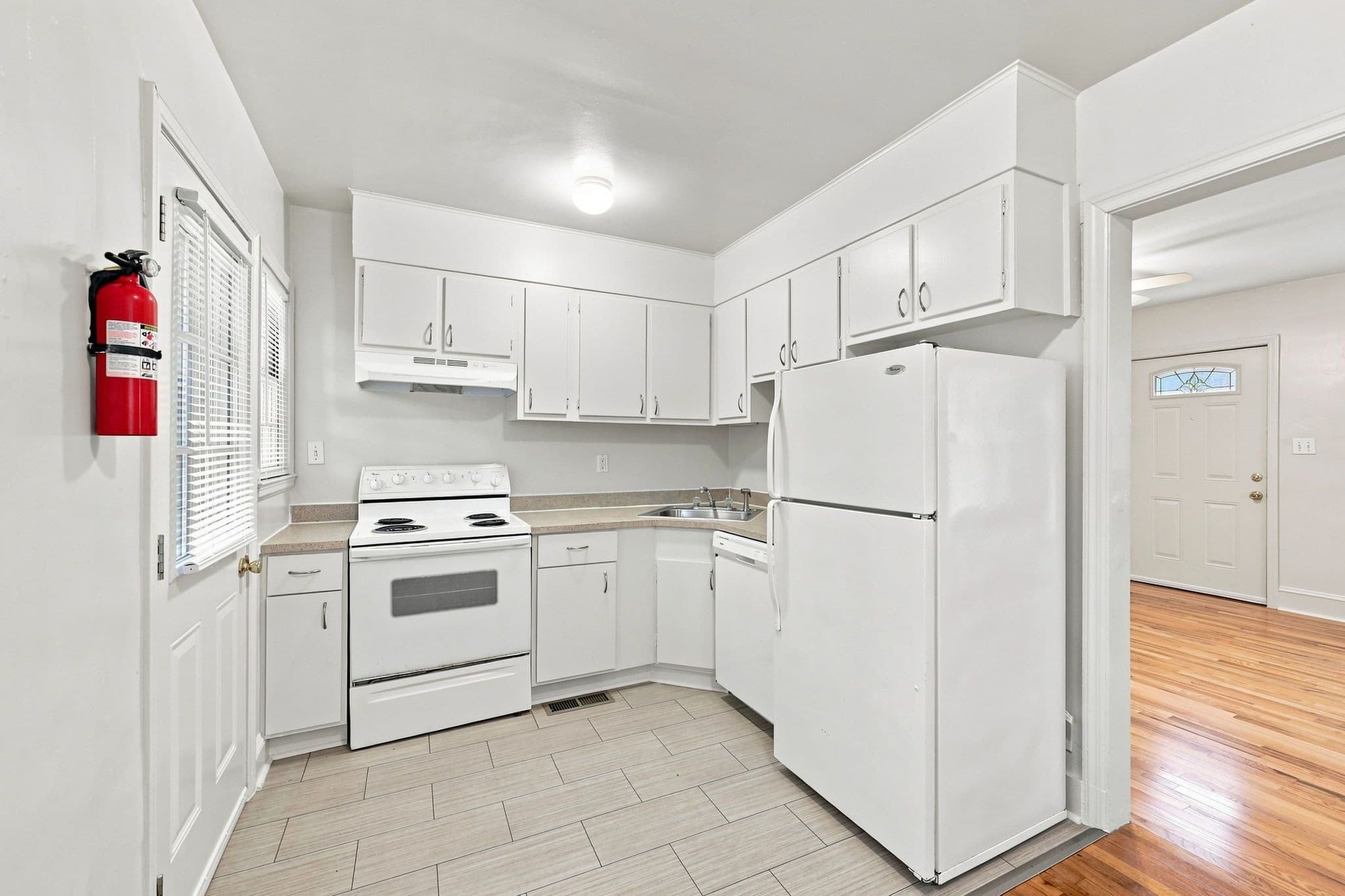 8- Kitchen.jpg - 812 W Markham Avenue, Durham, NC 27701, Durham