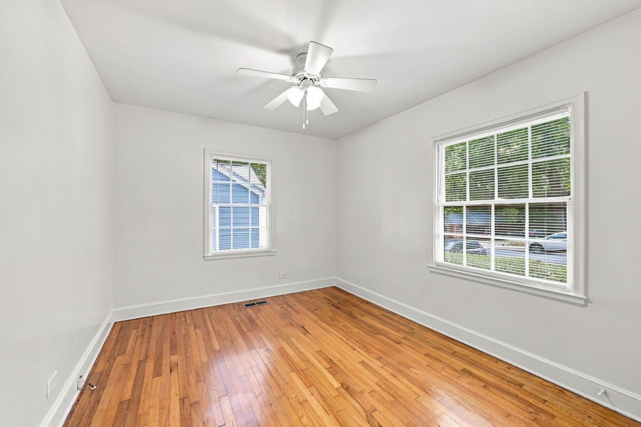 11- Bedroom.jpg - 812 W Markham Avenue, Durham, NC 27701, Durham