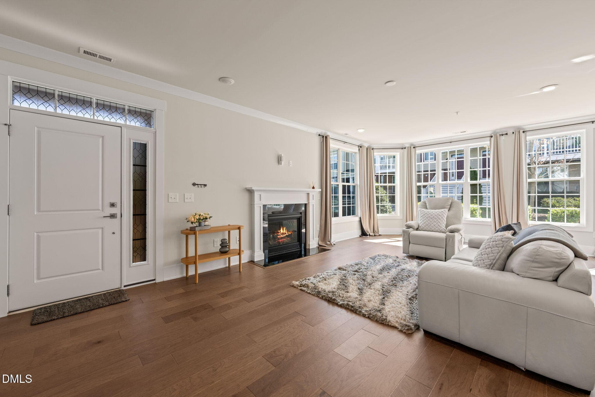 Living room (1) - 10320 Sablewood Drive, Raleigh, NC 27617, Raleigh