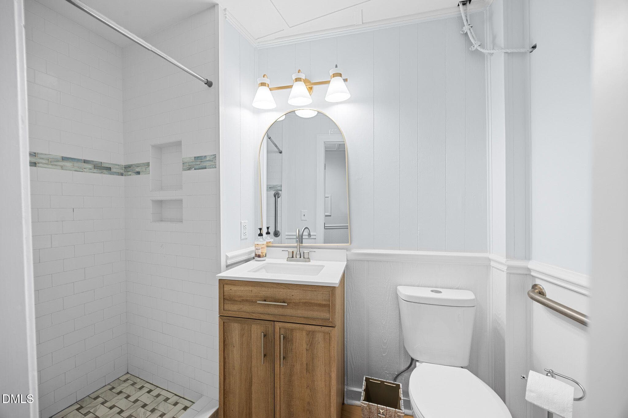 Full bathroom 3 - 1812 S Shore Drive, Surf City, NC 28445, Surf City