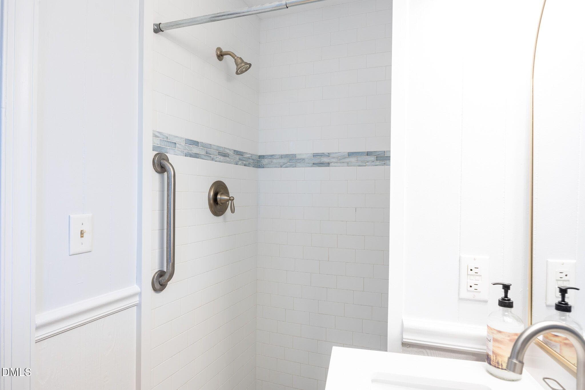 Full bathroom 3 - 1812 S Shore Drive, Surf City, NC 28445, Surf City