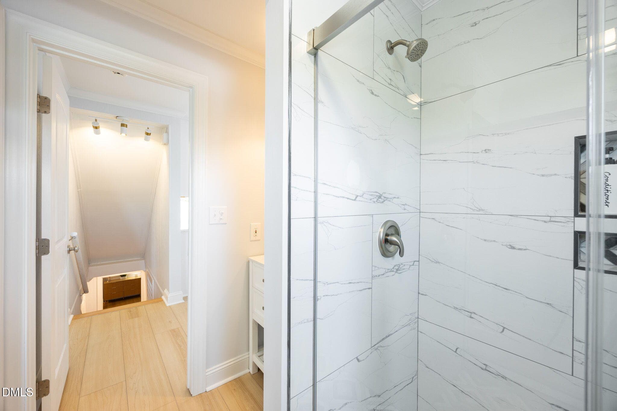Full bathroom 1 - 1812 S Shore Drive, Surf City, NC 28445, Surf City