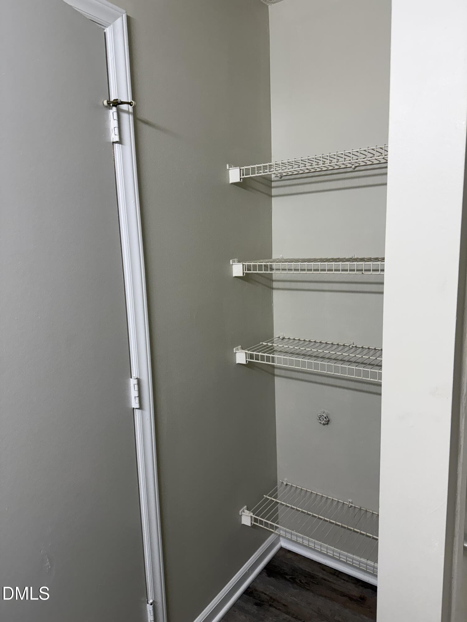 6) 76752-6a9a2b3067436 - 1130 Carlton Avenue 301, Raleigh, NC 27606