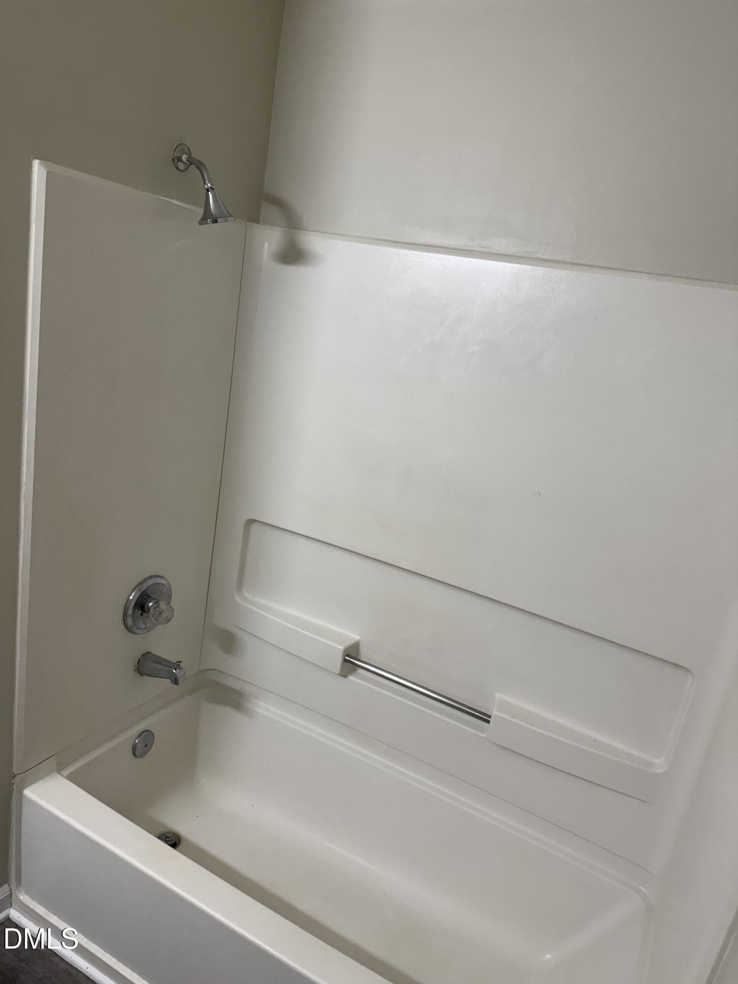 7) 76752-6a9a2b3386de4 - 1130 Carlton Avenue 301, Raleigh, NC 27606