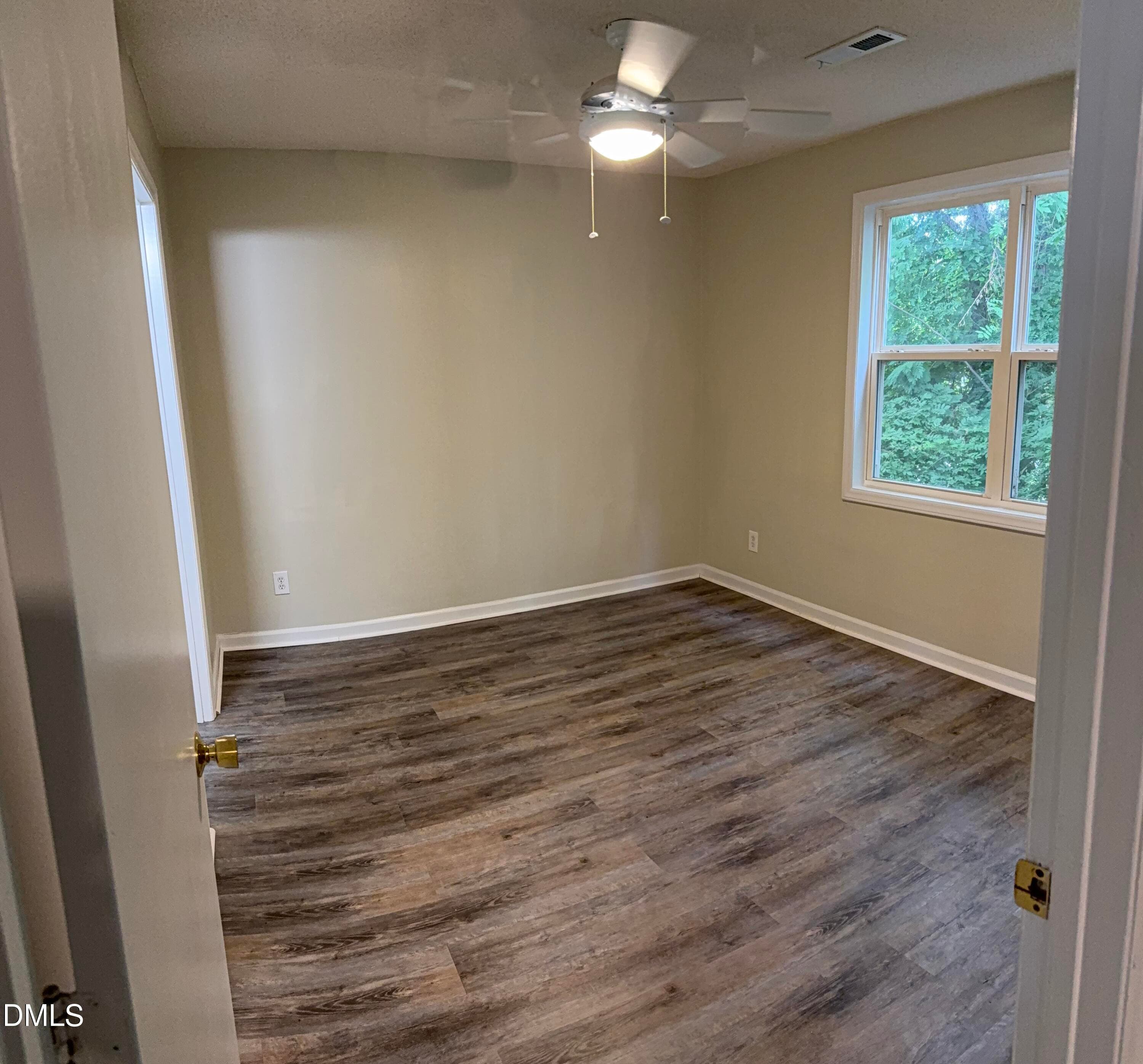 9) 76752-6a9a2b436f06a - 1130 Carlton Avenue 301, Raleigh, NC 27606