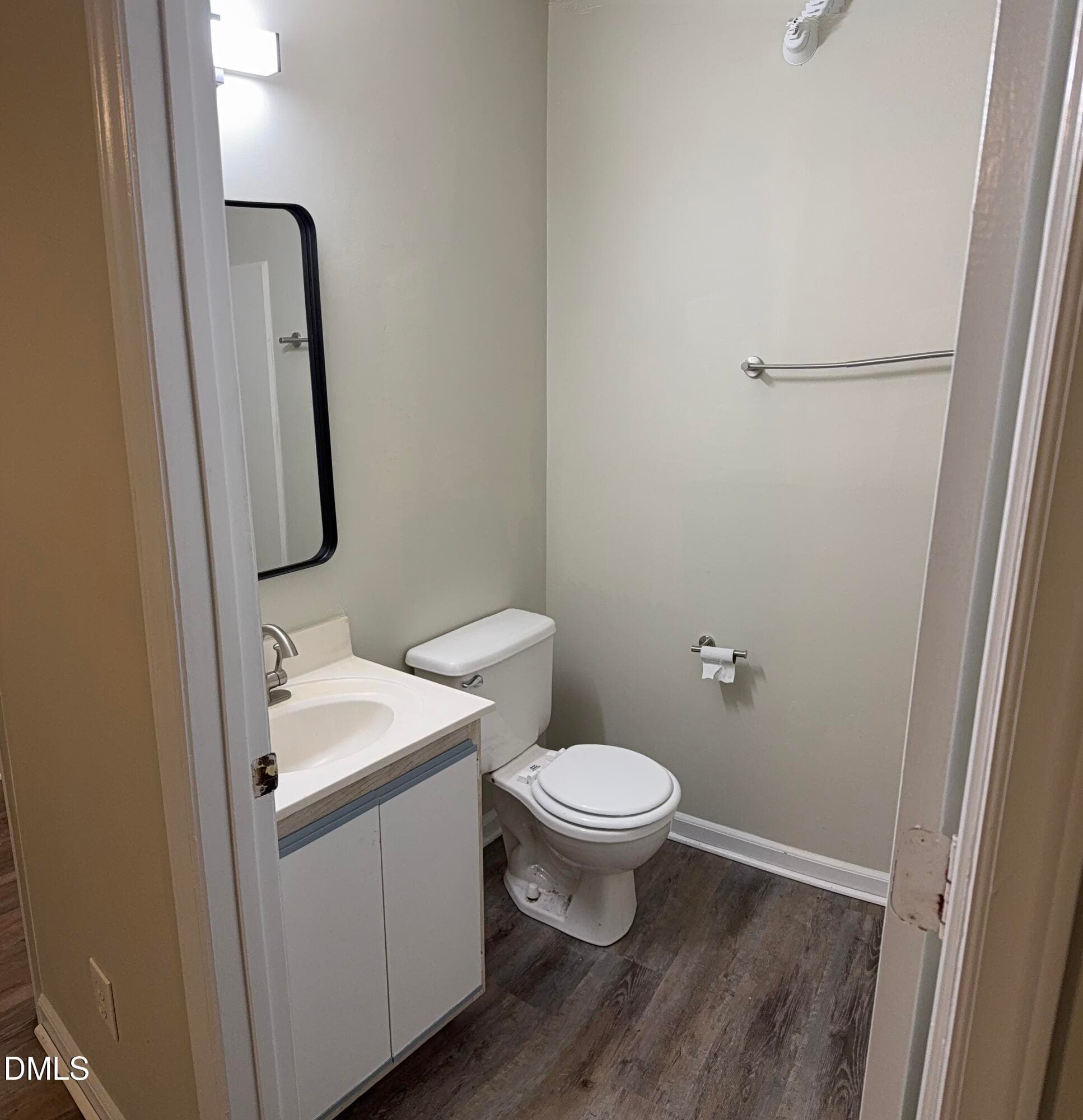 11) 76752-6a9a2b436f120 - 1130 Carlton Avenue 301, Raleigh, NC 27606