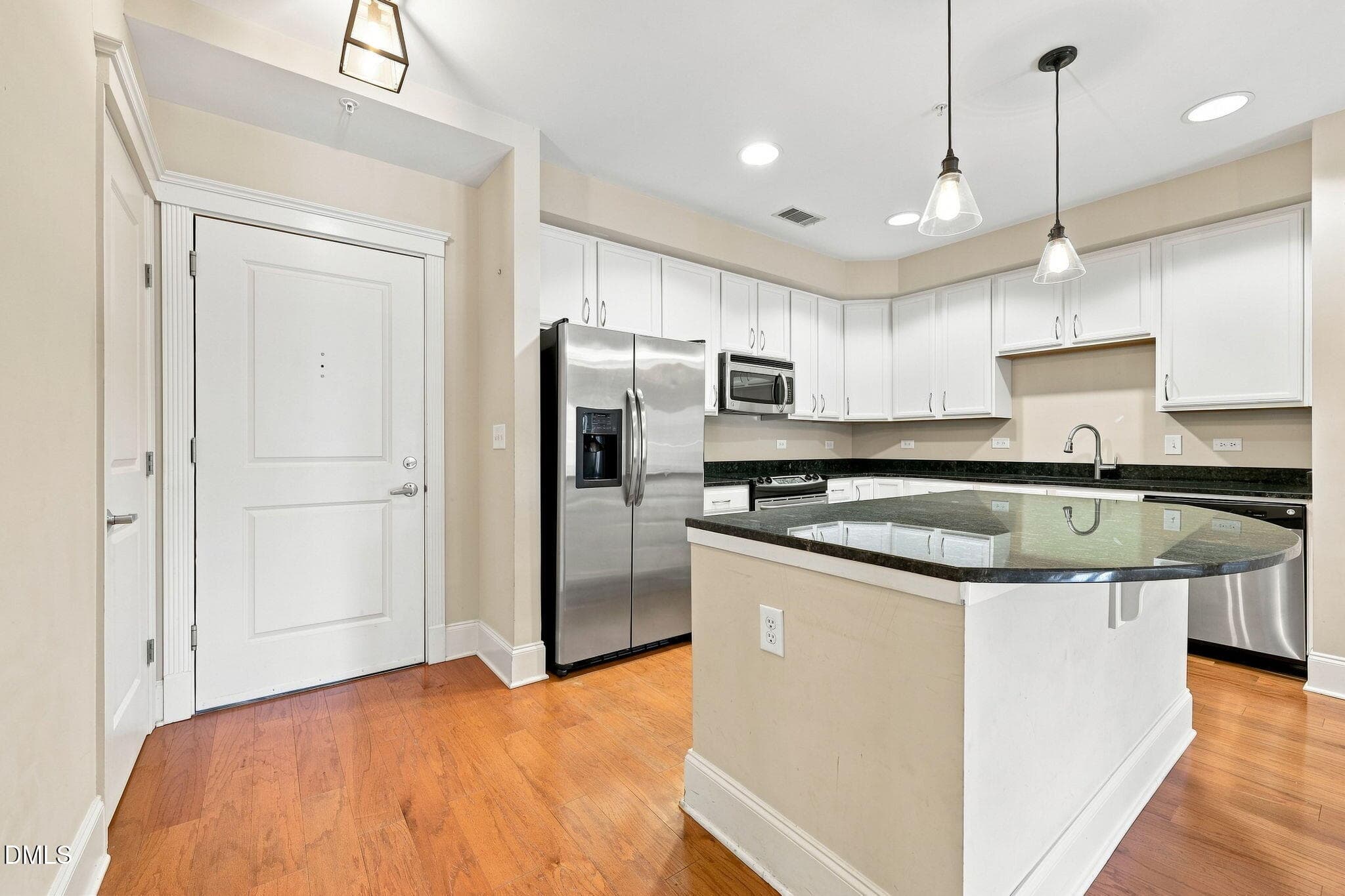 15-web-or-mls-IMG_0219 - 222 Glenwood Avenue 717, Raleigh, NC 27603, Raleigh