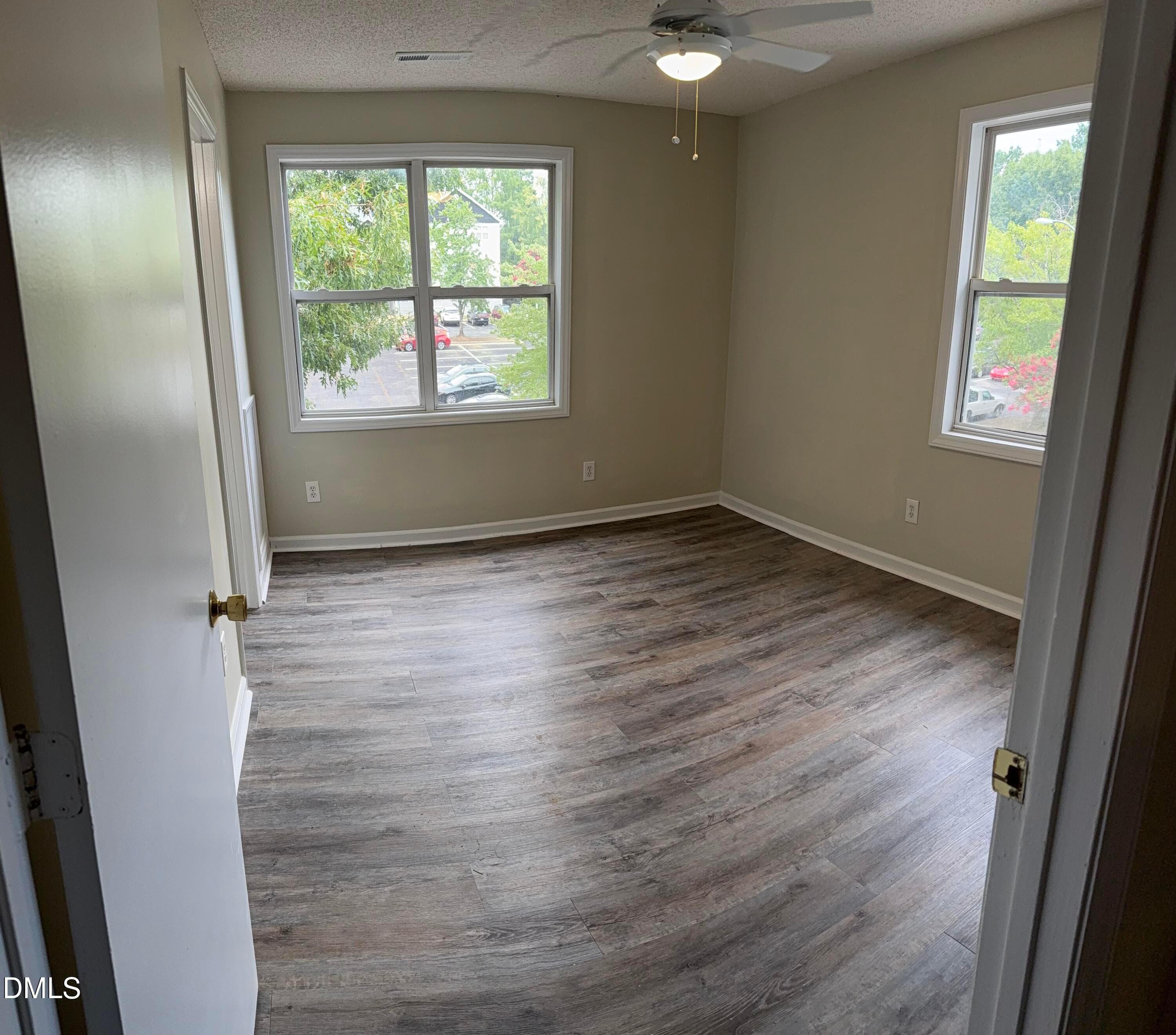 12) 76752-6a9a2b4a35498 - 1130 Carlton Avenue 301, Raleigh, NC 27606